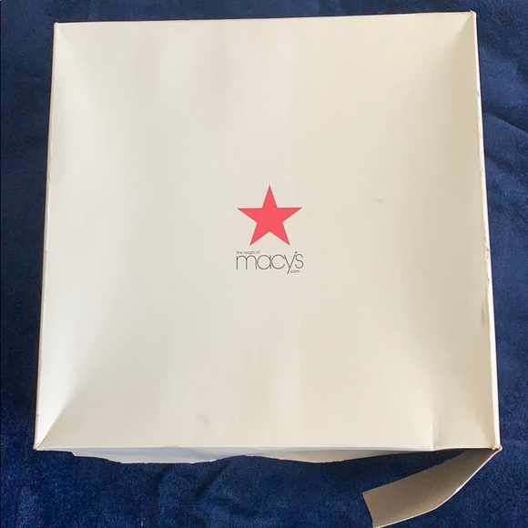 Macy’s Hamilton leather satchel - Picture 4 of 4